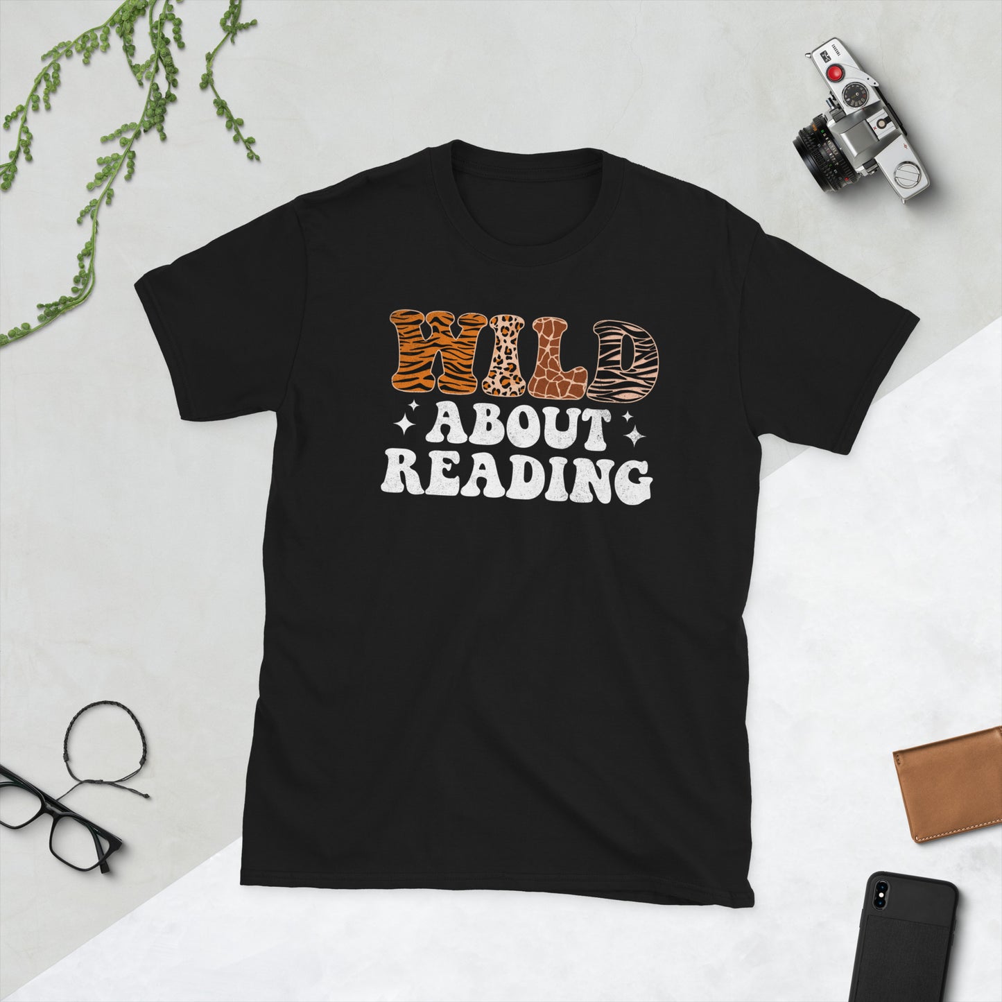 Wild About Reading Funny Book Lover Animals Leopard Reader T-Shirt