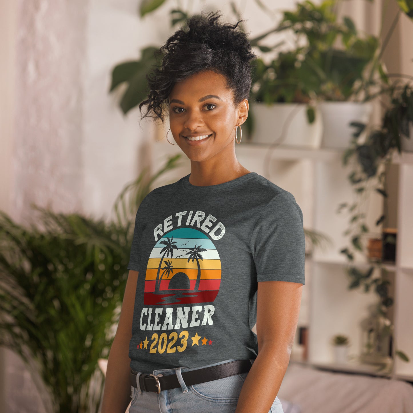 Funny Retired Cleaner 2023 Retirement House Cleaner T-shirt
